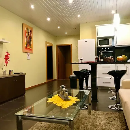 Casa Da Relva Com Piscina Aquecida Interna