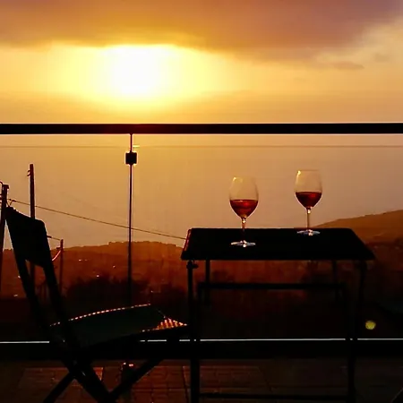 Casa Da Relva Com Piscina Aquecida Interna Apartamento Arco da Calheta (Madeira)