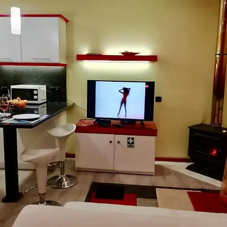 Casa Da Relva Com Piscina Aquecida Interna