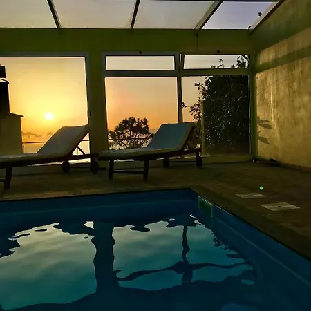 Casa Da Relva Com Piscina Aquecida Interna