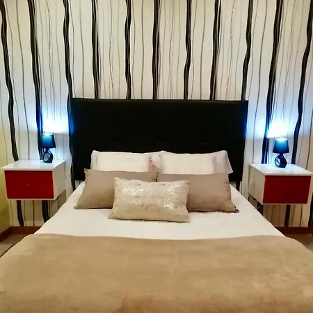 Casa Da Relva Com Piscina Aquecida Interna *