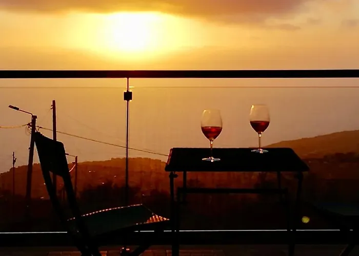 Casa Da Relva Com Piscina Aquecida Interna Apartament Arco da Calheta (Madeira)