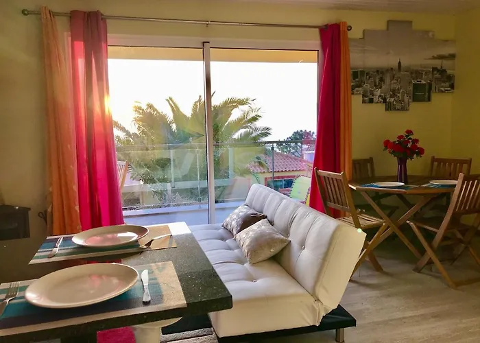 Casa Da Relva Com Piscina Aquecida Interna * Arco da Calheta (Madeira)