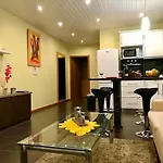 Casa Da Relva Com Piscina Aquecida Interna