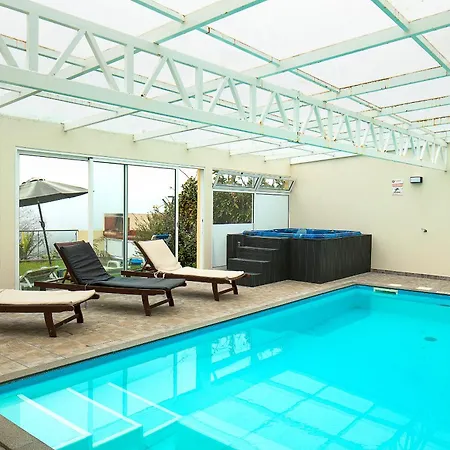 Casa Da Relva Com Piscina Aquecida Interna Daire Arco da Calheta (Madeira)