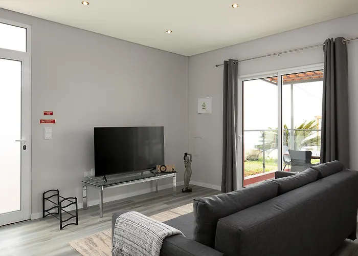 Casa Da Relva Com Piscina Aquecida Interna *