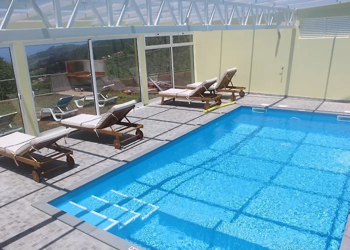 Casa Da Relva Com Piscina Aquecida Interna